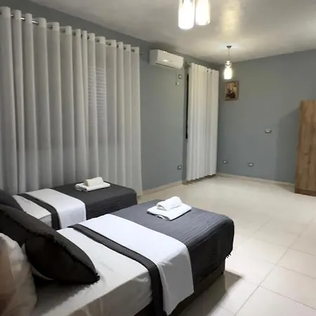 Δωμάτια σε οικογενειακή κατοικία Host Σκόδρα